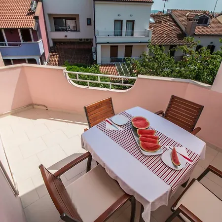 Apartments Mila Rovinj Exterior photo