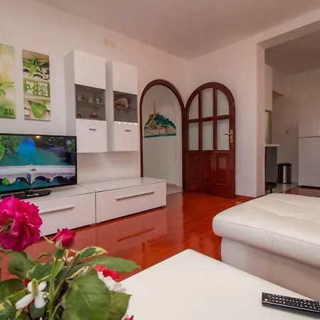 Apartments Mila Rovinj Exterior photo